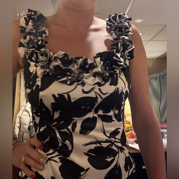 White House Black Market Dresses & Skirts - White House black market size 4 sexy black and white roses silk dress.